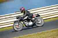 Vintage-motorcycle-club;eventdigitalimages;mallory-park;mallory-park-trackday-photographs;no-limits-trackdays;peter-wileman-photography;trackday-digital-images;trackday-photos;vmcc-festival-1000-bikes-photographs